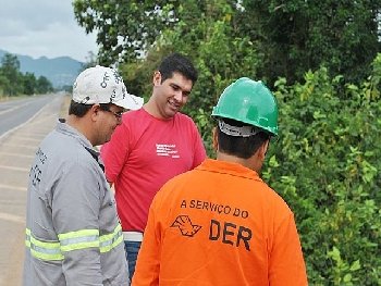 DER atende solicitação do presidente Prof. Wanderley e realiza reparos nas estradas do município -  Piracaia Mais 